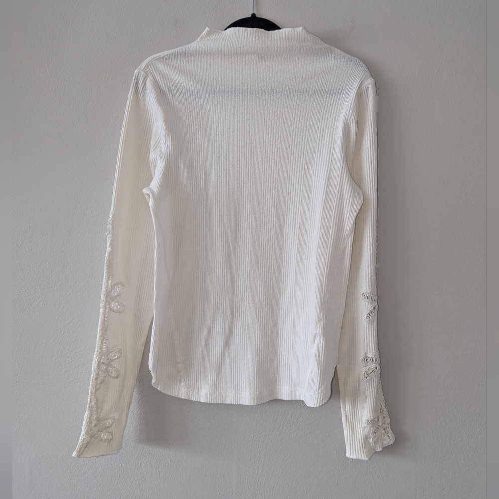 L Free People White Ribbed Stretchy Mock Neck‎ Crochet Sleeve Top
